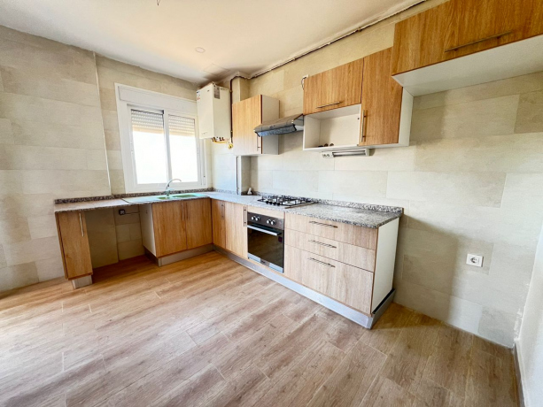 Vente Appartement 5 pièces 106 m² Oran Bir El Djir