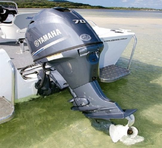 Moteur hors-bord Yamaha 70 CV quatre temps d’occasion