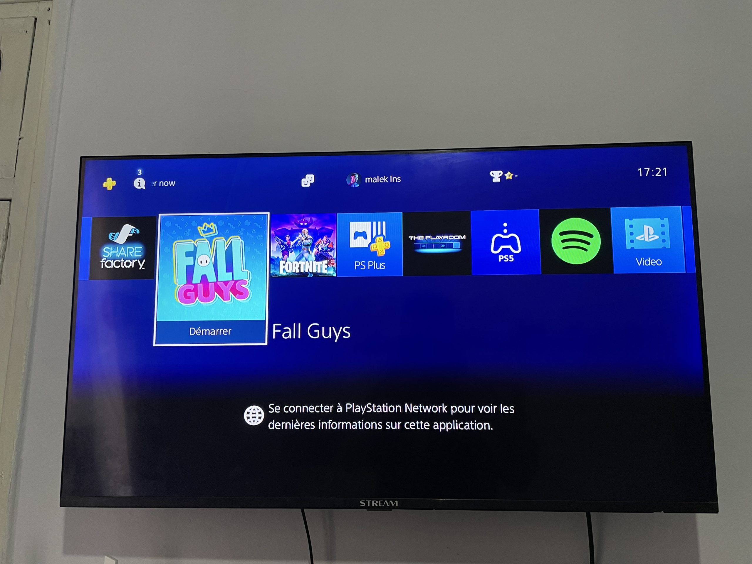 Ps4 slim + CD Valhala